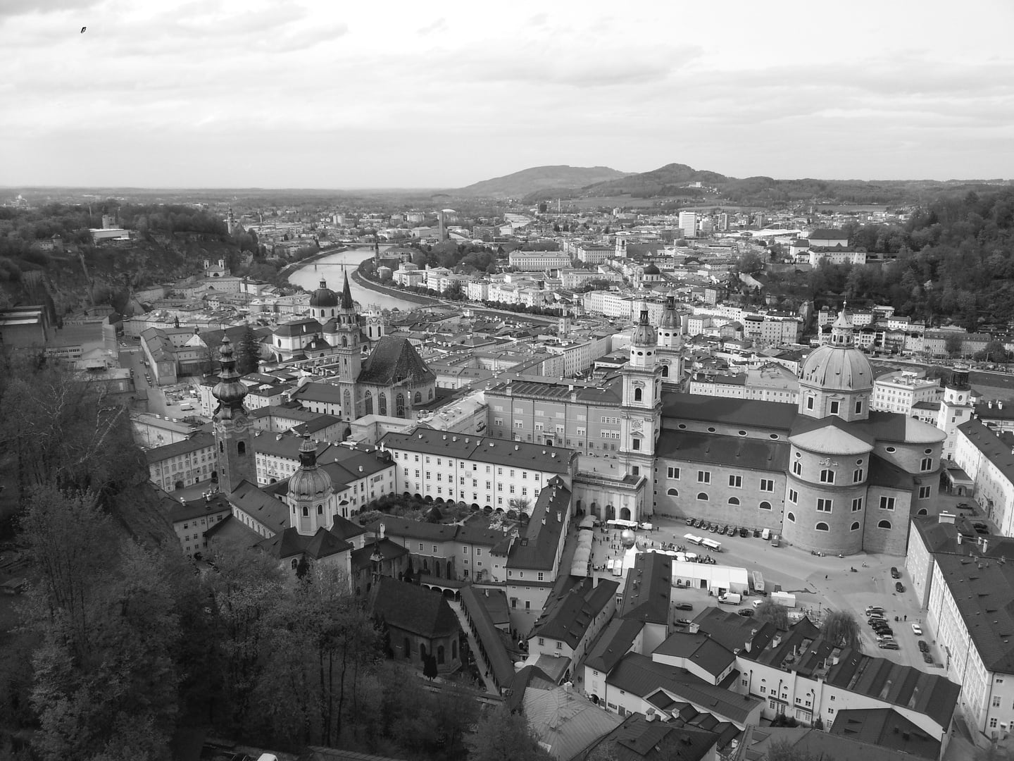 black-and-white-photography-town-old-cityscape-panorama-98980-pxhere.com